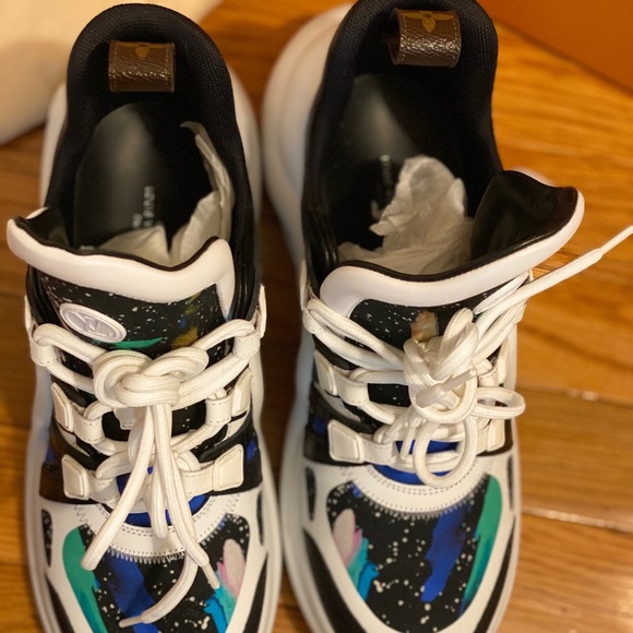 Louis Vuitton Digital Exclusive Archlight Sneaker - Picture 3 of 7